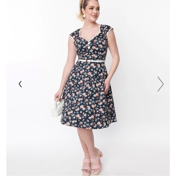 Unique Vintage Dresses & Skirts - Unique Vintage Lady Vintage Ditsy Floral Dress
